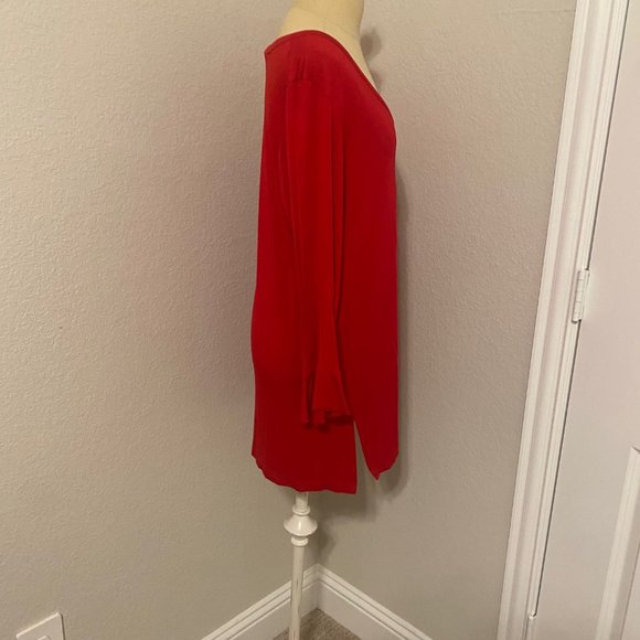 Inchanted Red 3/4 Sleeve Top - Picture 7 of 12